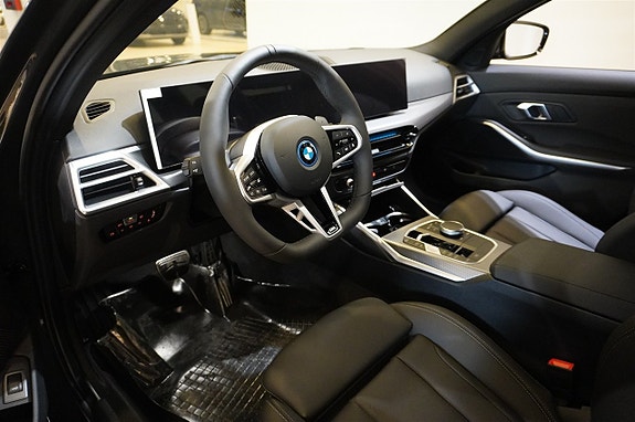 BMW 330e 2 of 11