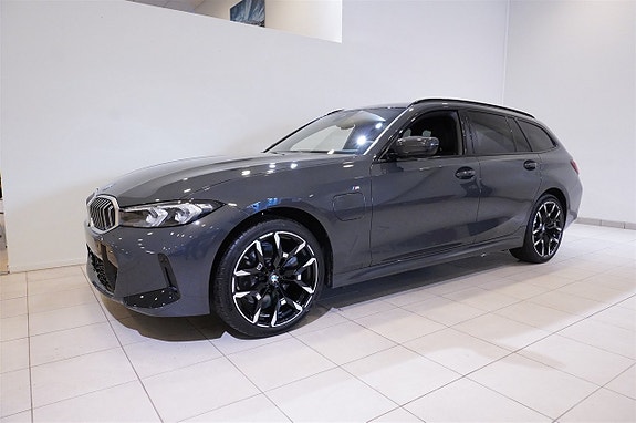 BMW 330e 4 of 11