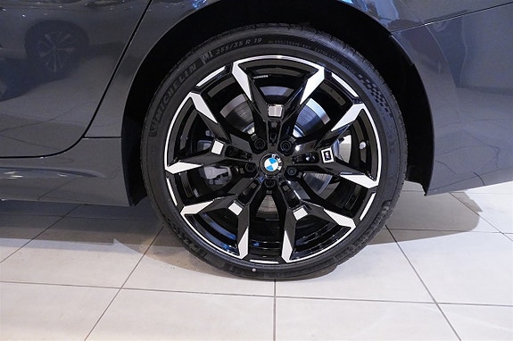 BMW 330e 7 of 11
