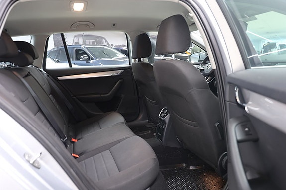 Skoda Octavia 12 of 21
