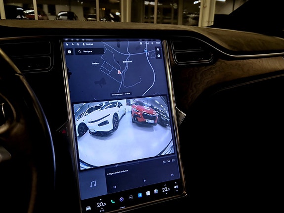 Tesla Model X 11 of 18
