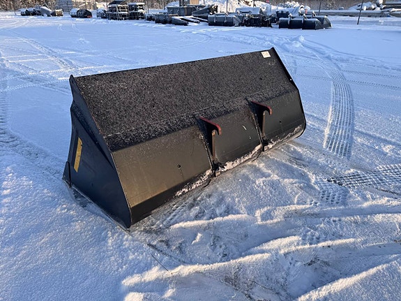 Snöskopa Trima  240cm lite använd  Pris 9.500:-