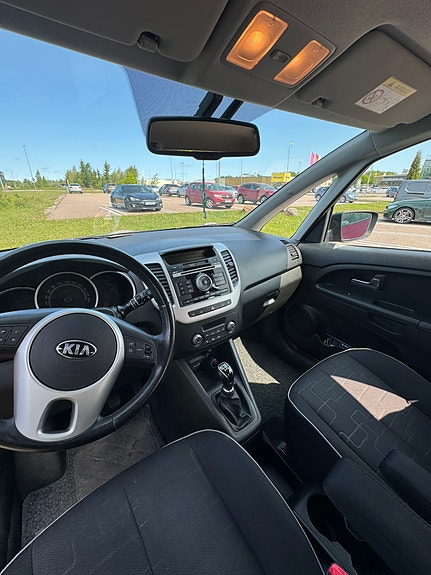Kia Venga 7 of 9