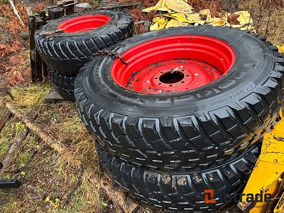 Traktor Traktordäck Nokian 480/80r38 440/80R24 4st
