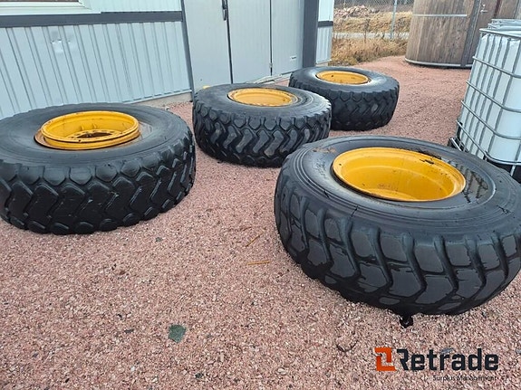 4 stycken fälgar Volvo L70E