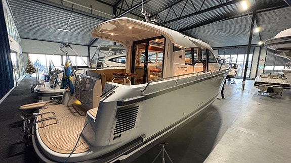 Nimbus 305 Coupé -25 D4 270 "VINTERKAMPANJ"