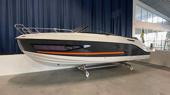 Uttern D70 -23 Premium Edition "READY TO CRUISE"