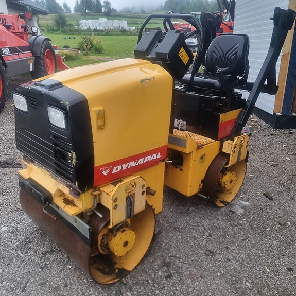 JCB Vi vill köpa Entreprenad maskiner 2 of 5