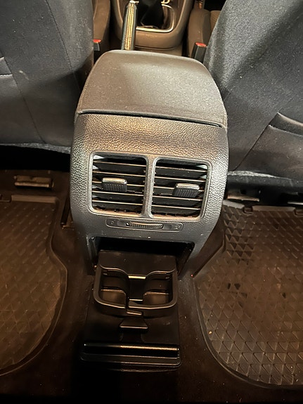 Volkswagen Golf VI 27 of 30