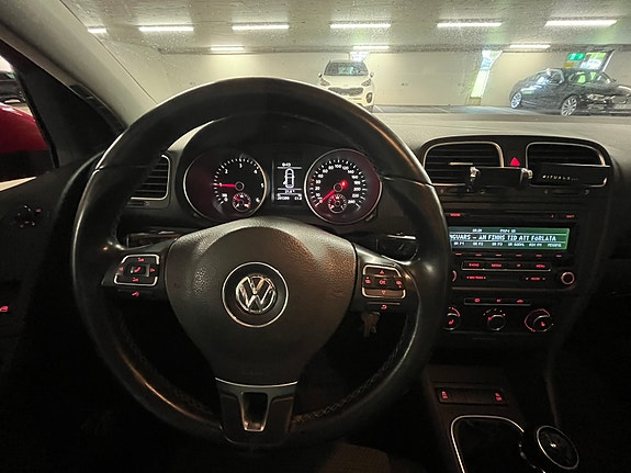 Volkswagen Golf VI 14 of 30