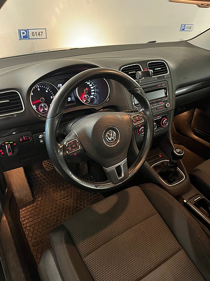Volkswagen Golf VI 13 of 30
