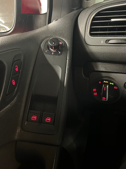 Volkswagen Golf VI 23 of 30