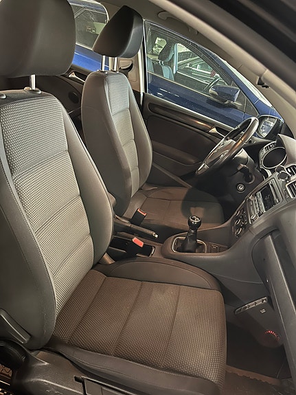 Volkswagen Golf VI 22 of 30