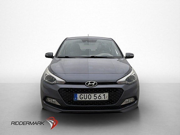 Hyundai i20 2 of 5