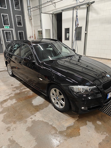 BMW 320d 5 of 5