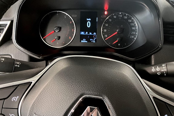 Renault Clio 8 of 10