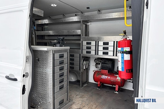 Volkswagen Crafter 21 of 22