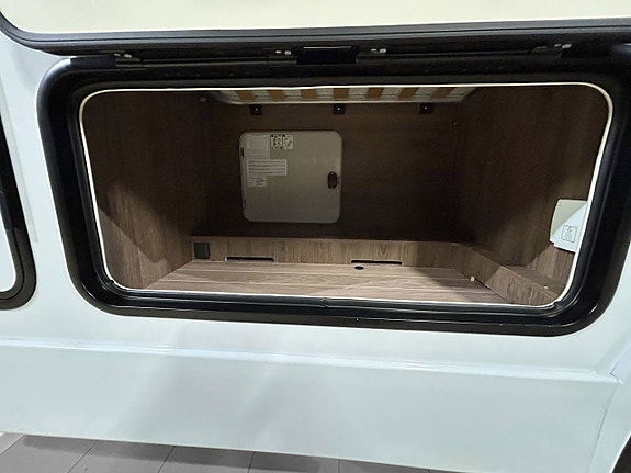 Ci MAGIS 82 XT LÅGA LÅNGBÄDDAR TOA BAK ALDE VÄRME 165HK AUTOMAT 23 of 30