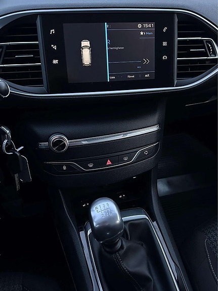 Peugeot 308 18 of 26