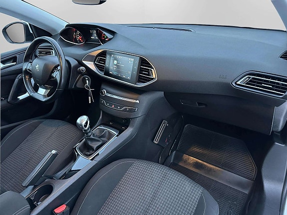 Peugeot 308 24 of 26