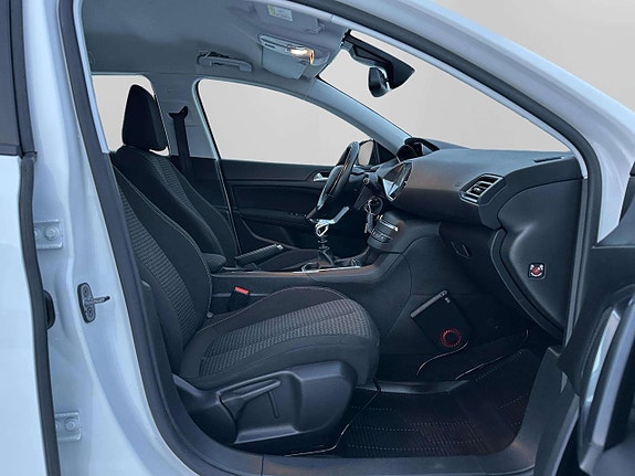 Peugeot 308 23 of 26