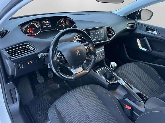 Peugeot 308 13 of 26