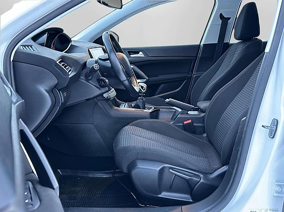 Peugeot 308 12 of 26