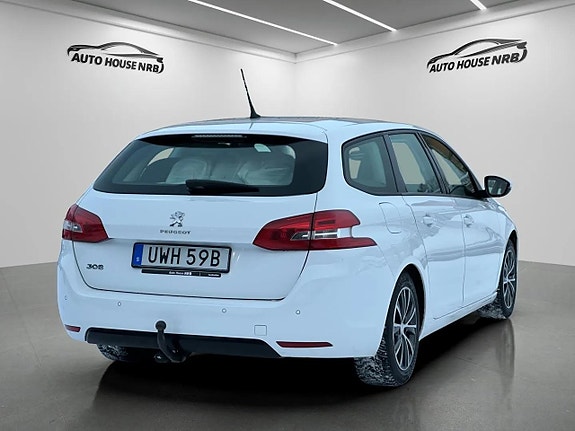 Peugeot 308 9 of 26