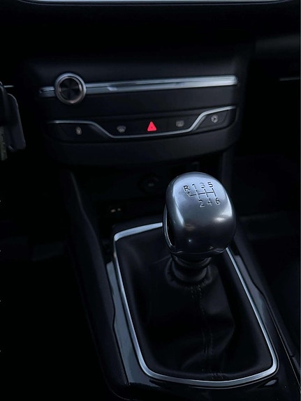 Peugeot 308 16 of 26