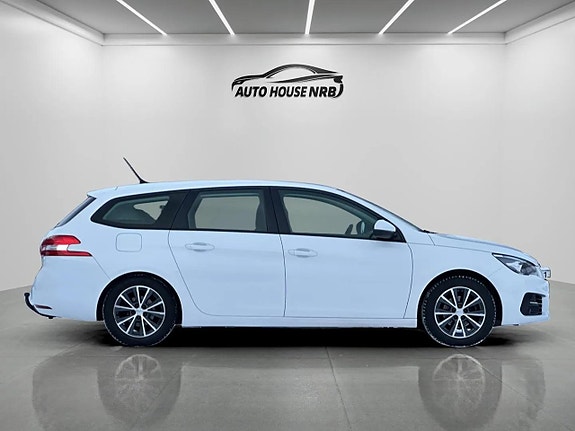 Peugeot 308 11 of 26