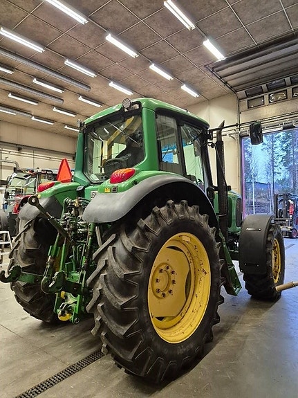 John Deere 6820 4 of 6