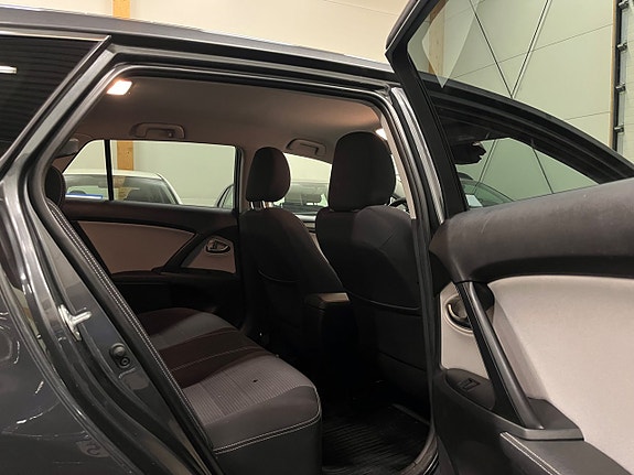 Toyota Avensis 10 of 14
