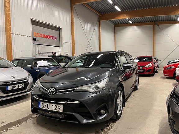 Toyota Avensis 6 of 14