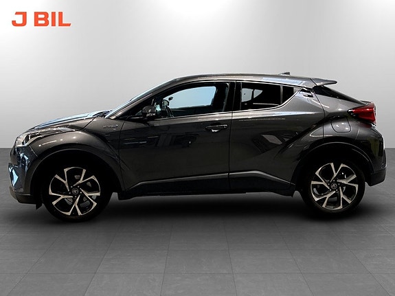 Toyota C-HR 15 of 16