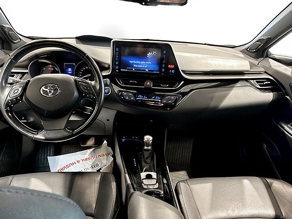 Toyota C-HR 6 of 16