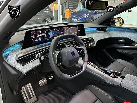 Peugeot e-5008 14 of 21