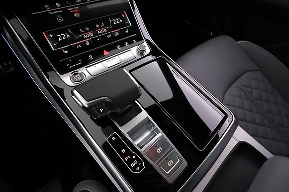 Audi Q8 17 of 27