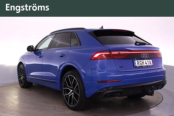 Audi Q8 4 of 5