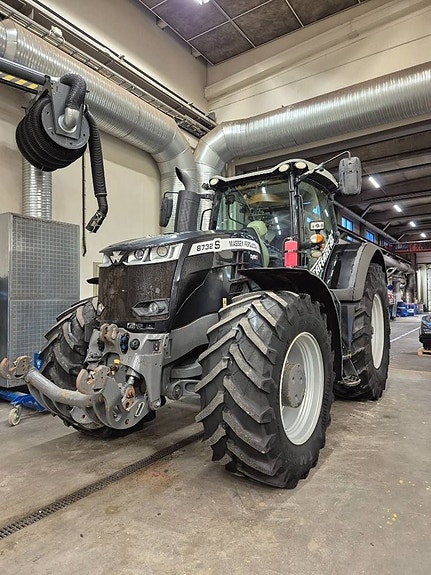 Massey Ferguson 8732