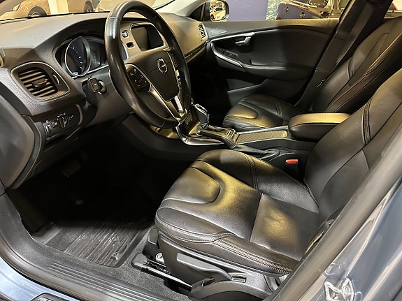Volvo V40 Cross Country 5 of 5