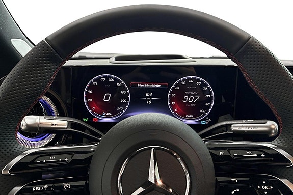 Mercedes-Benz CLA350 8 of 18