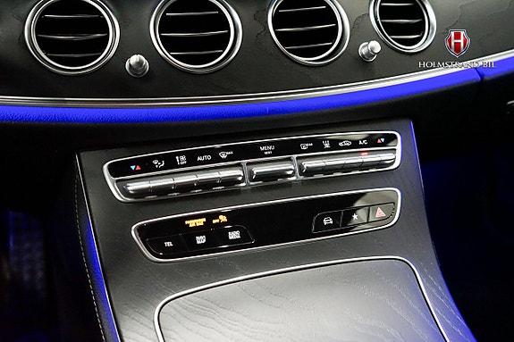 Mercedes-Benz E300 19 of 26