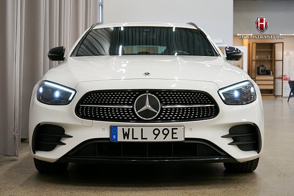 Mercedes-Benz E300 6 of 26