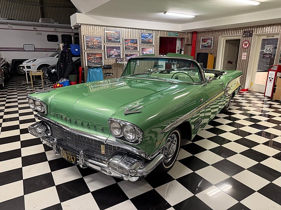 Pontiac Chieftain 9 of 28