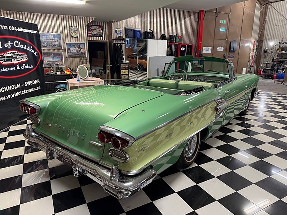 Pontiac Chieftain 5 of 28