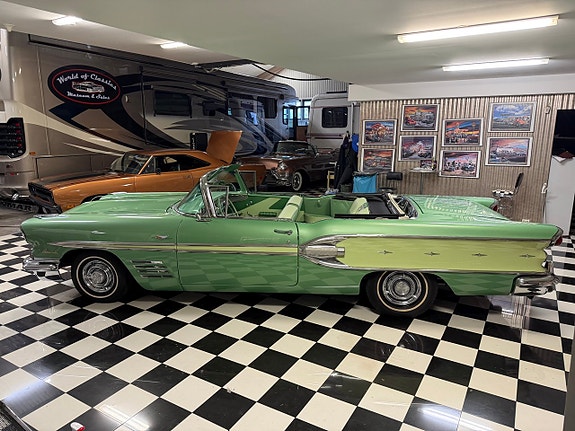 Pontiac Chieftain 8 of 28