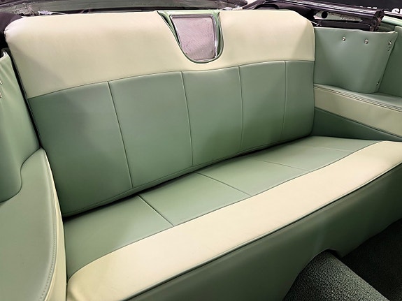 Pontiac Chieftain 19 of 28