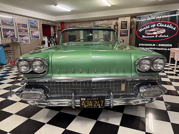 Pontiac Chieftain 3 of 28