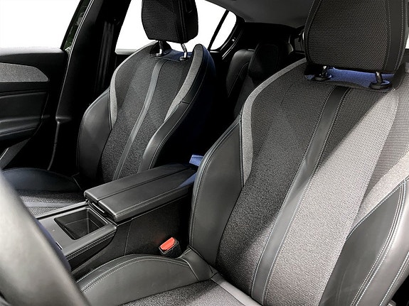 Peugeot 308 5 of 5