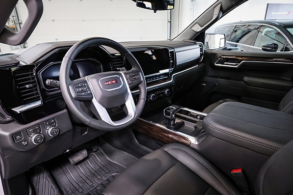 GMC Sierra 17 of 30